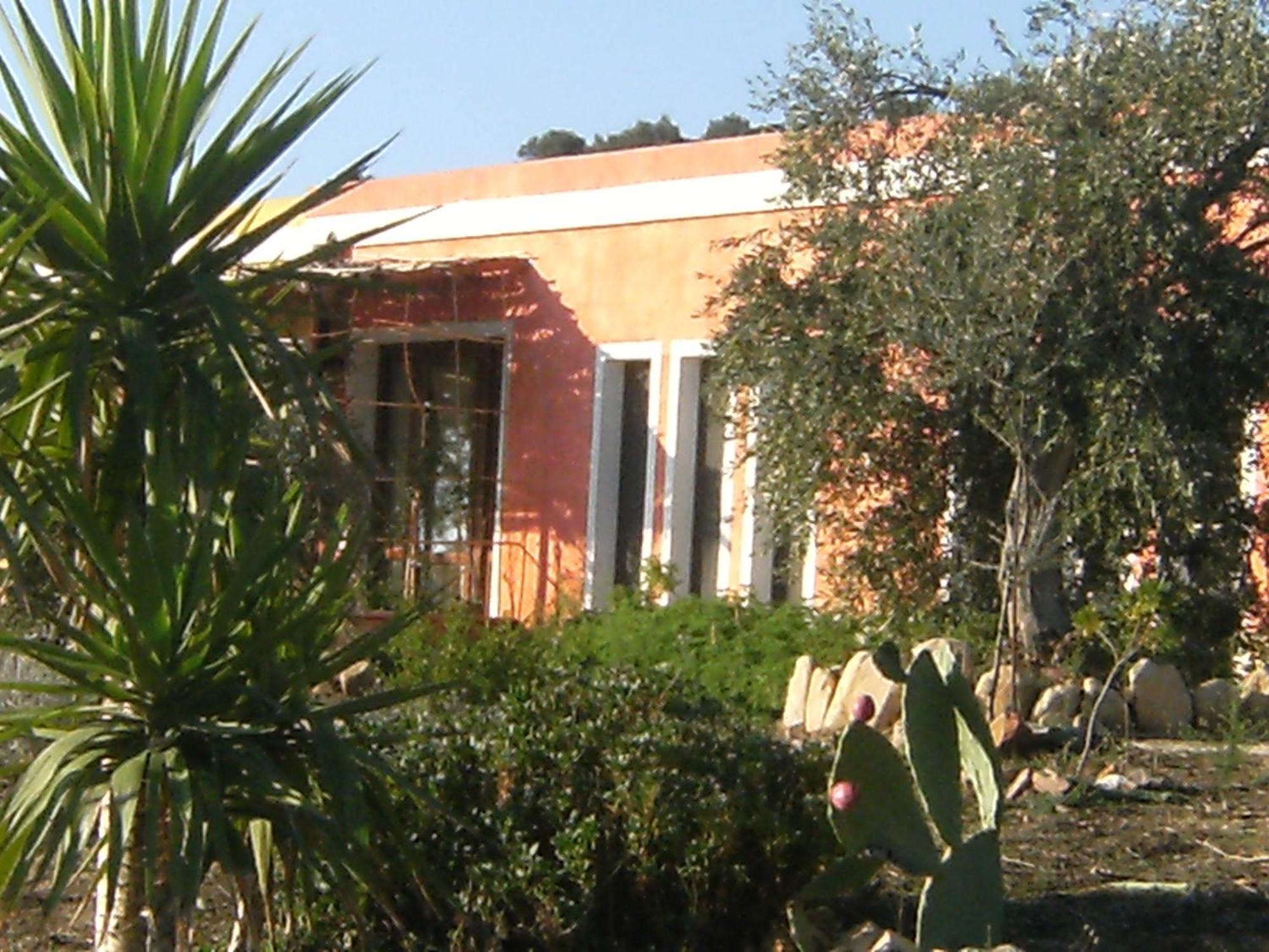 B&B Casa Per Ferie Villaggiocarovana Кастиадас Екстериор снимка