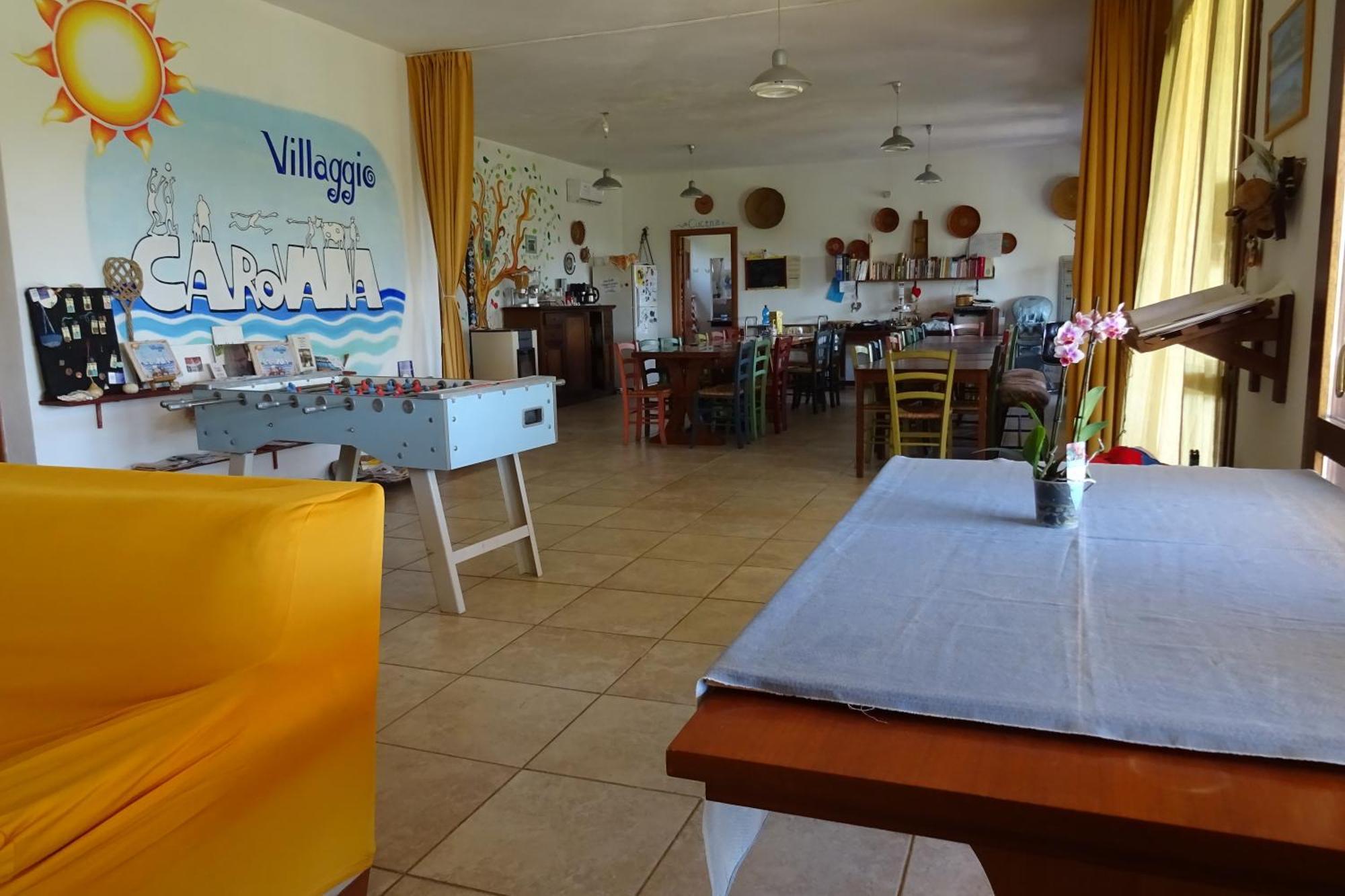 B&B Casa Per Ferie Villaggiocarovana Кастиадас Екстериор снимка