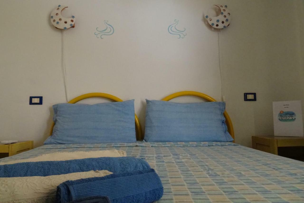 B&B Casa Per Ferie Villaggiocarovana Кастиадас Екстериор снимка