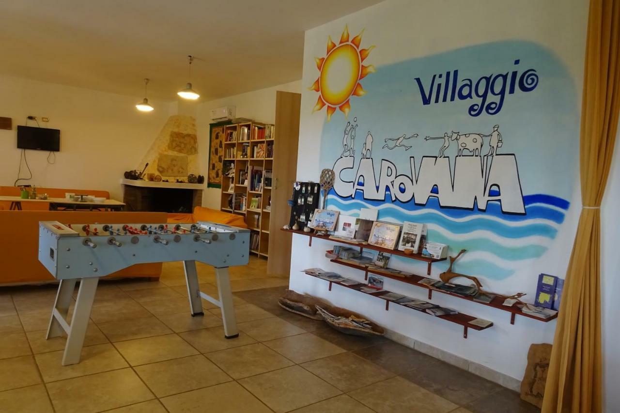 B&B Casa Per Ferie Villaggiocarovana Кастиадас Екстериор снимка