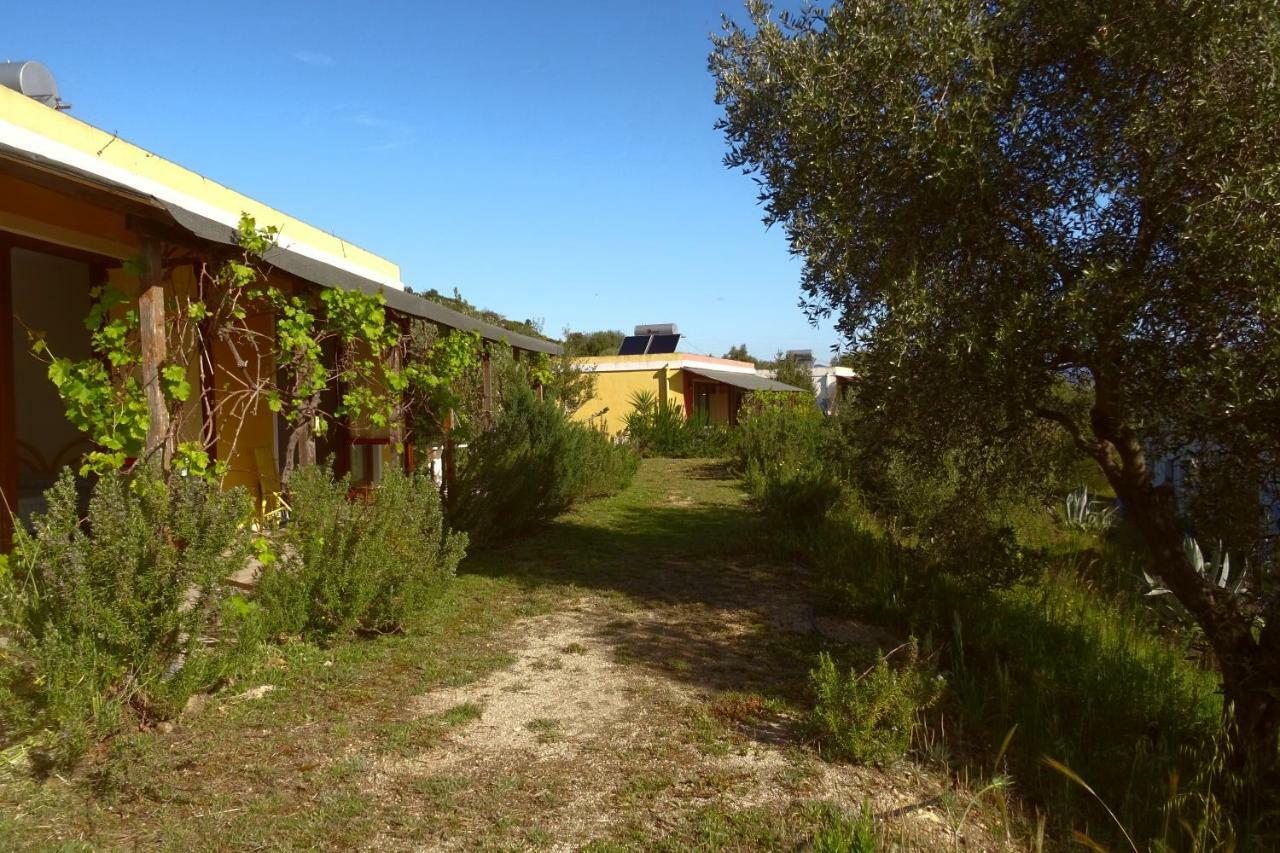 B&B Casa Per Ferie Villaggiocarovana Кастиадас Екстериор снимка